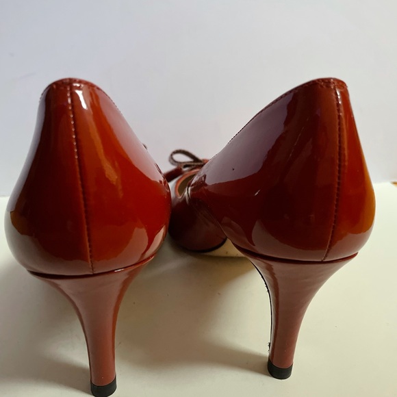 LK Bennett Patent Bow Pumps Size 37.5 - Picture 3 of 6